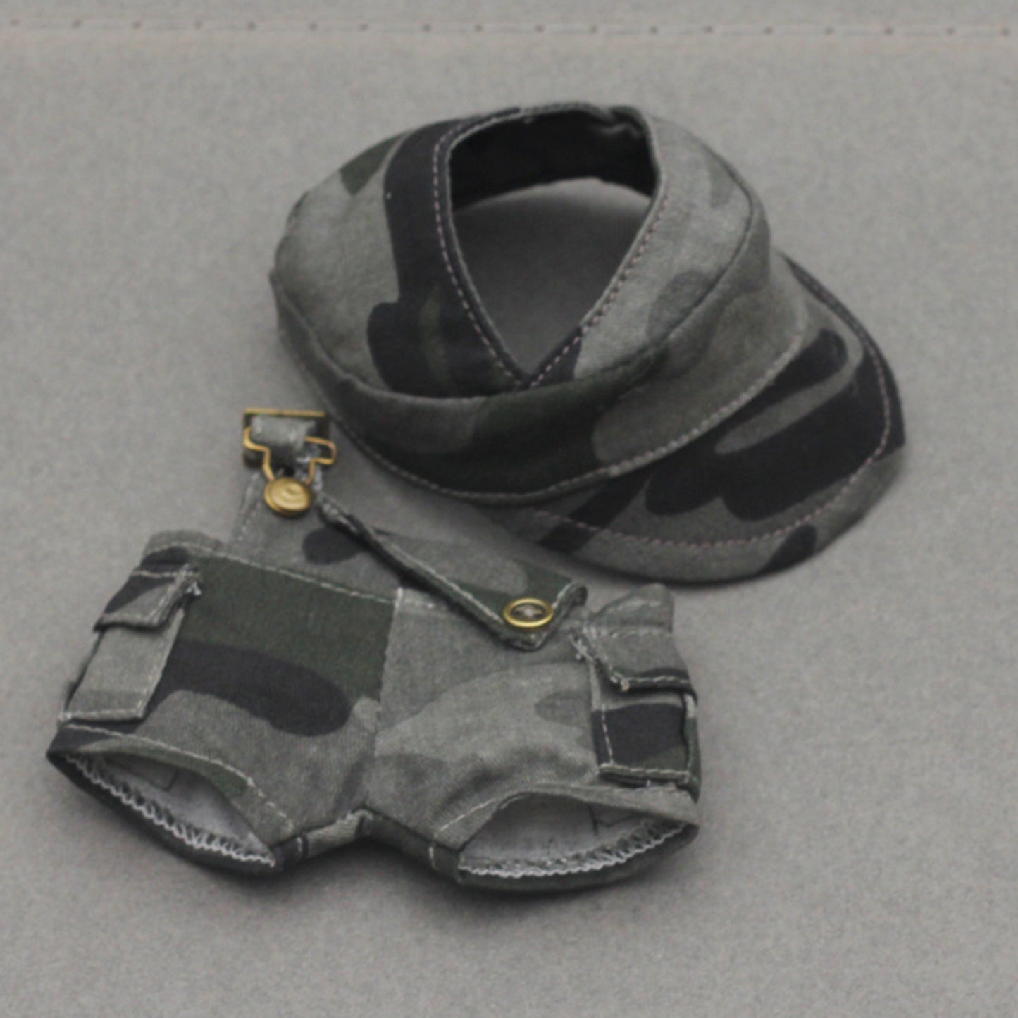 Cute Hat and Overalls Set for Labubu Doll – 2PCS Outfit with Adjustable Straps, Casual Play Clothes for 6-7 inch Dolls